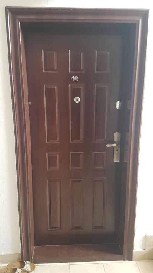 Redon Apartment 普里什蒂纳 外观 照片