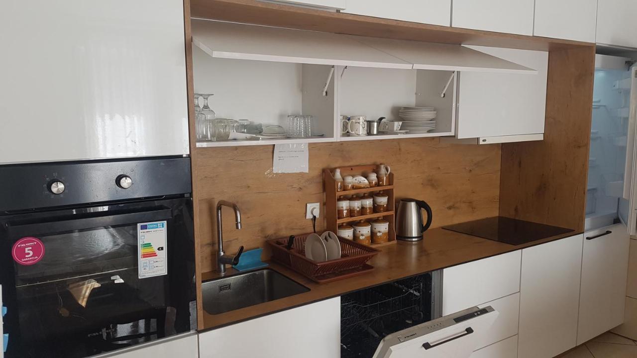 Redon Apartment 普里什蒂纳 外观 照片